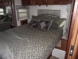 2004 Itasca Meridian Photo #24