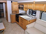 2004 Itasca Meridian Photo #12