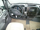 2015 Itasca Navion Photo #18