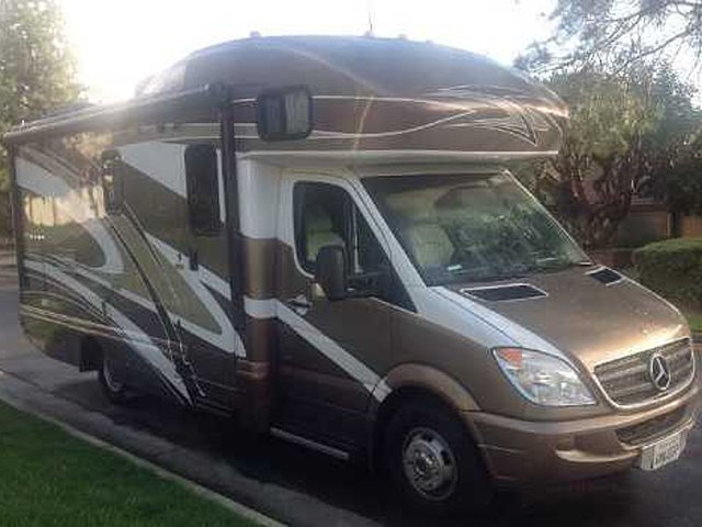 12 Itasca Navion
