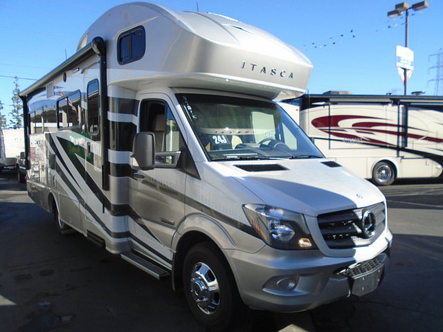 2015 Itasca Navion Photo