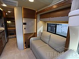 2015 Itasca Navion Photo #15