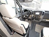 2015 Itasca Navion Photo #18