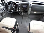 2015 Itasca Navion Photo #14