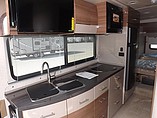 2015 Itasca Navion Photo #8