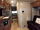 2015 Itasca Navion Photo #8