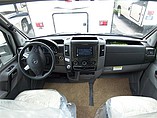 2016 Itasca Navion Photo #18