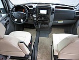 2015 Itasca Navion Photo #2