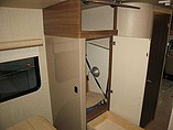 2015 Itasca Navion Photo #17