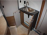 2015 Itasca Navion Photo #23