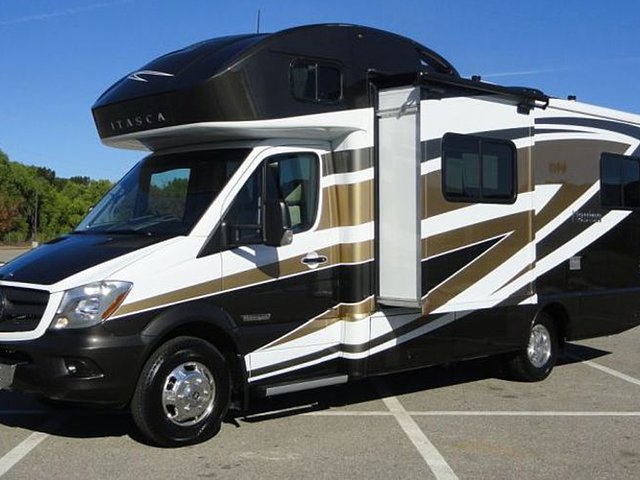2015 Itasca Navion Photo