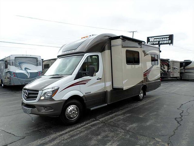 2015 Itasca Navion Photo