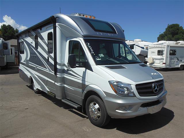 2015 Itasca Navion Photo