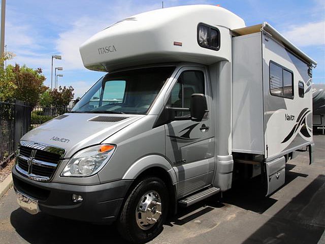 2010 Itasca Navion Photo