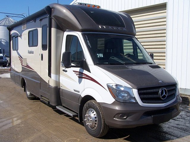 2015 Itasca Navion Photo