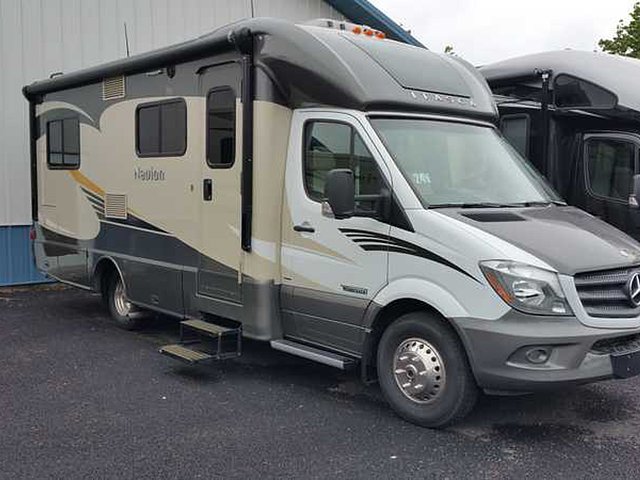 2016 Itasca Navion Photo