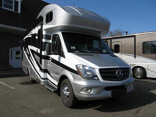 2015 Itasca Navion Photo