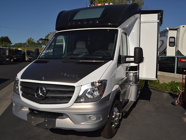 2015 Itasca Navion Photo