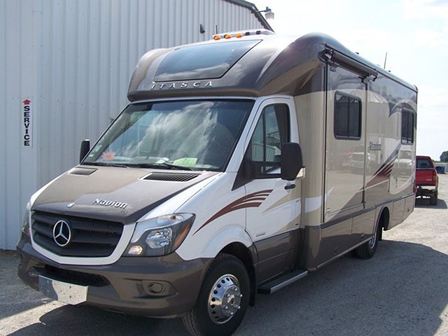 2015 Itasca Navion IQ Photo