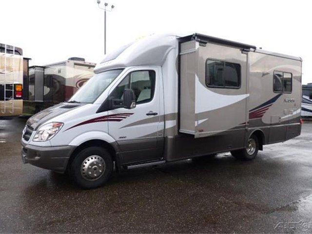 14 Itasca Navion IQ