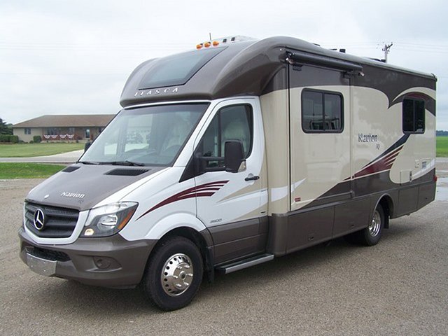 2015 Itasca Navion IQ Photo