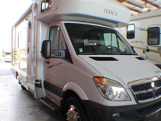 2009 Itasca Navion Photo