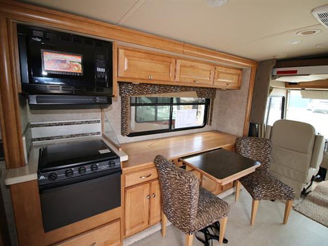2016 Itasca Sunstar LX Photo