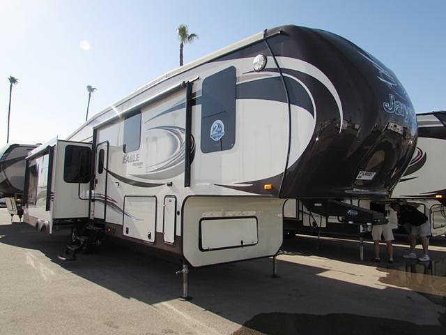 2015 Jayco Eagle Premier Photo