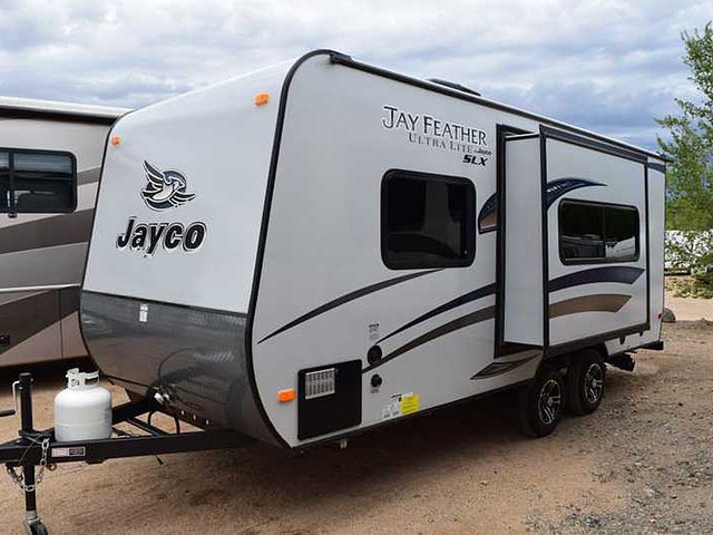2015 Jayco Jay Feather SLX Photo