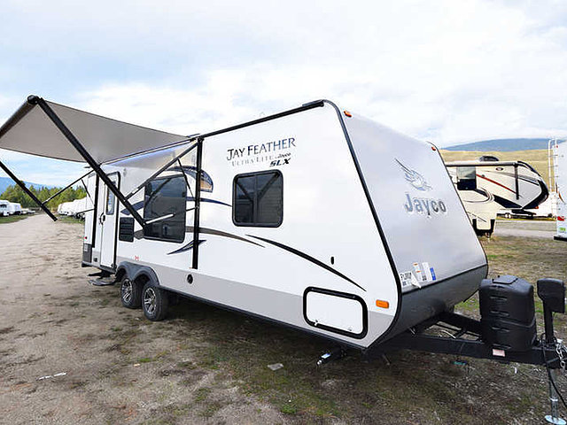 2015 Jayco Jay Feather SLX Photo