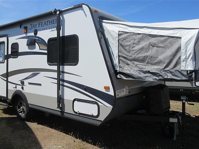 2015 Jayco Jay Feather Ultra Lite Photo