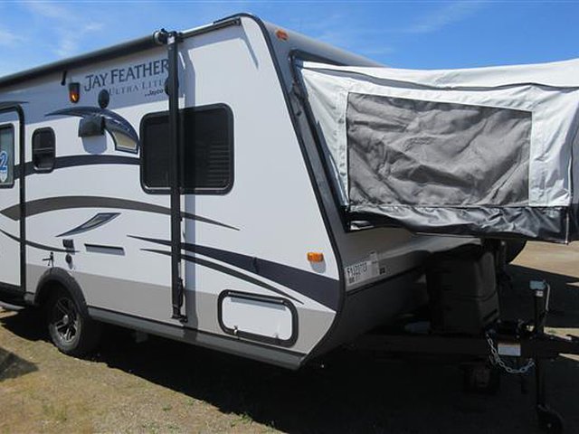 2015 Jayco Jay Feather Ultra Lite Photo