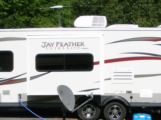 2013 Jayco Jay Feather Ultra Lite Photo