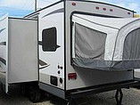 2015 Jayco Jay Feather Ultra Lite Photo #4