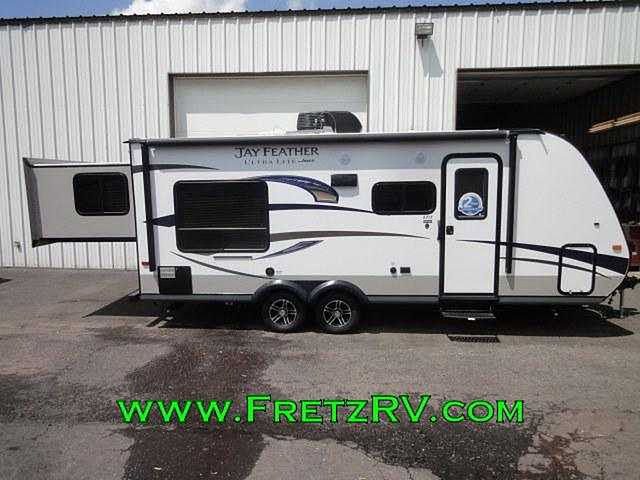 2015 Jayco Jay Feather Ultra Lite Photo
