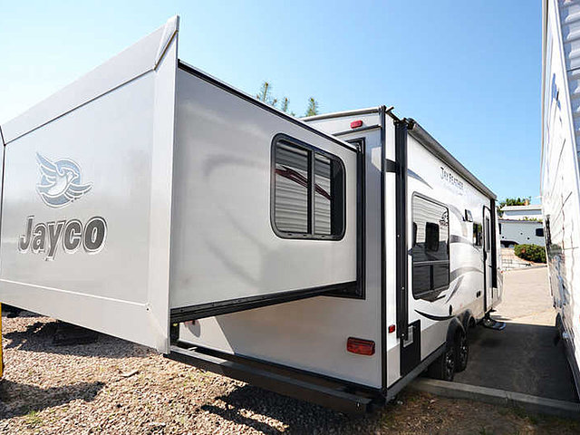 2015 Jayco Jay Feather Ultra Lite Photo