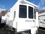 15 Jayco Flight Bungalow