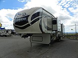 2015 Jayco Pinnacle Photo #2