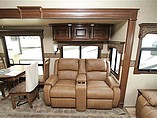 2015 Jayco Pinnacle Photo #9