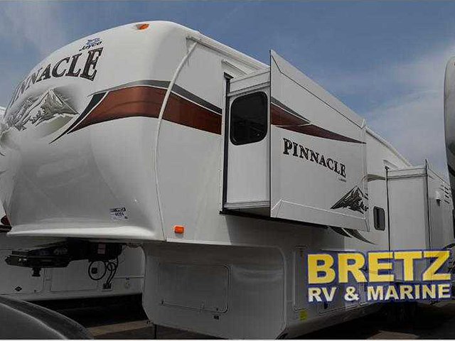 2012 Jayco Pinnacle Photo