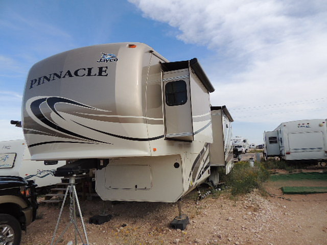 2012 Jayco Pinnacle Photo