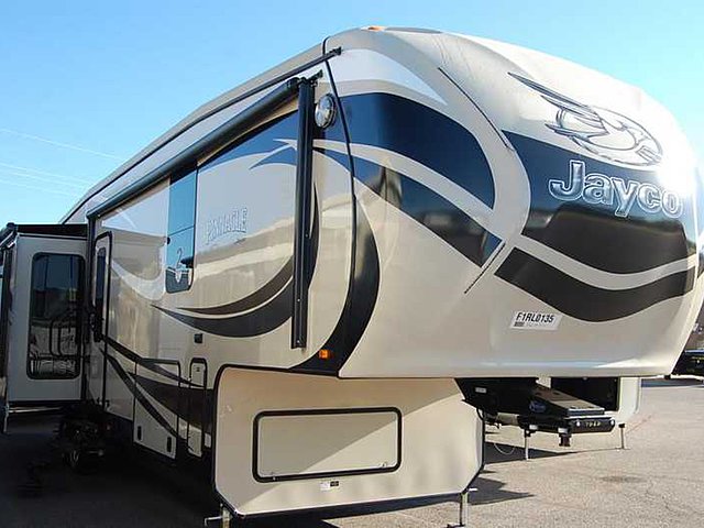 2015 Jayco Pinnacle Photo
