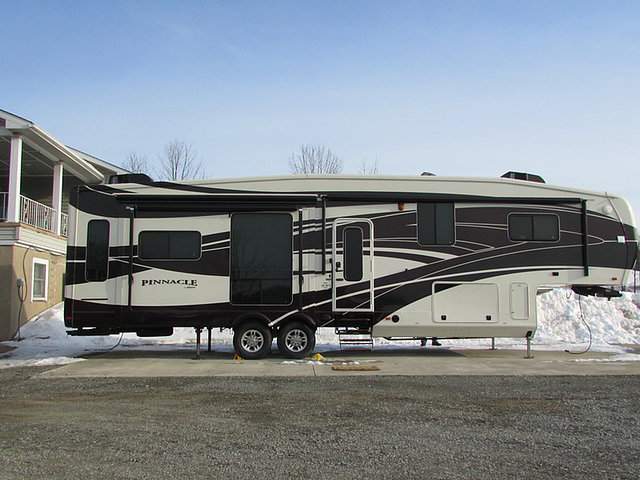 2013 Jayco Pinnacle Photo