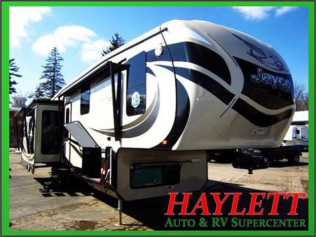 2015 Jayco Pinnacle Photo