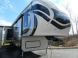 2015 Jayco Pinnacle Photo #2