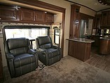 2015 Jayco Pinnacle Photo #9