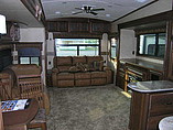2015 Jayco Pinnacle Photo #2
