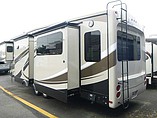 2015 Jayco Pinnacle Photo #2