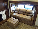 2015 Jayco Pinnacle Photo #10
