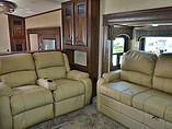 2015 Jayco Pinnacle Photo #8